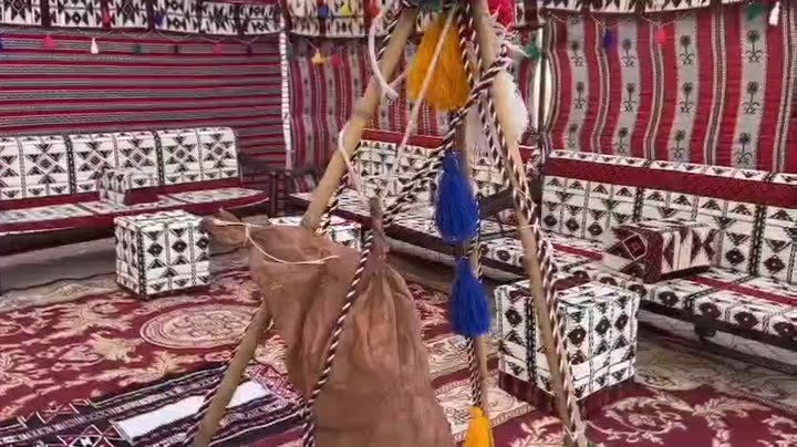 جولة في مجلس تراثي مجهز بالكامل
